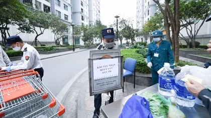 Hanoi-based apartment block, Dong Trieu town in Quang Ninh put into lockdown