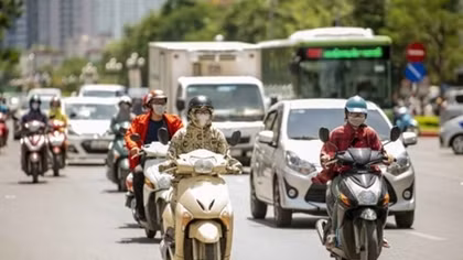 Strong heat wave bakes northern, central Vietnam till weekend