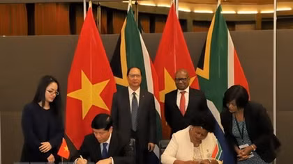 Vietnam, South Africa agree to boost comprehensive cooperation