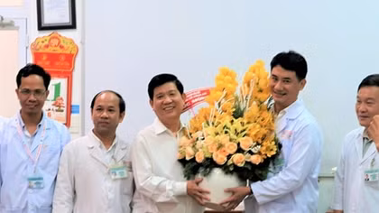 Deputy Minister of Public Security praises doctors of Da Nang