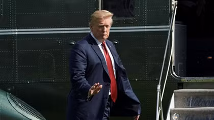 Trump narrows Supreme Court list, to name nominee July 9