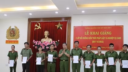 Training courses held for police officers of Southern provinces 