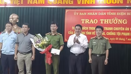 Traffickers of large heroin amount arrested in Dien Bien