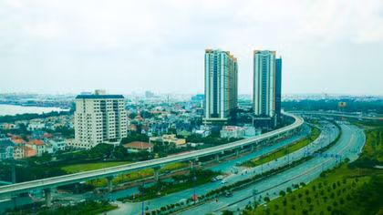 Foreign investors flock to metro projects