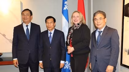 Vietnam enhances ties with Canada’s Quebec province
