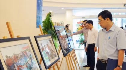 Photos on Truong Sa exhibited in Thai Nguyen