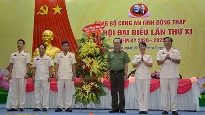 Deputy Minister Nguyen Van Thanh attends 11th Party Congress of Dong Thap police