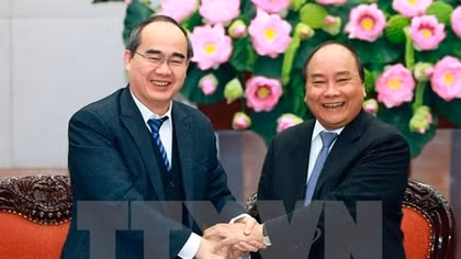 Government, Fatherland Front review partnership