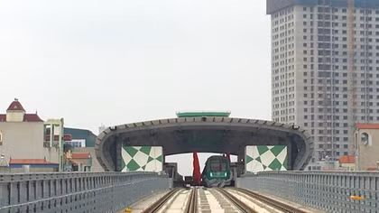 Hanoi metro project faces another delay due to finance delay