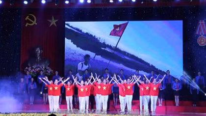 Youths honoured for following Ho Chi Minh’s example