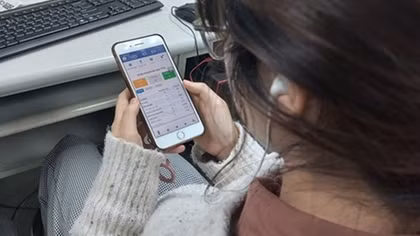 Hanoi watches quarantined citizens with smartphone app