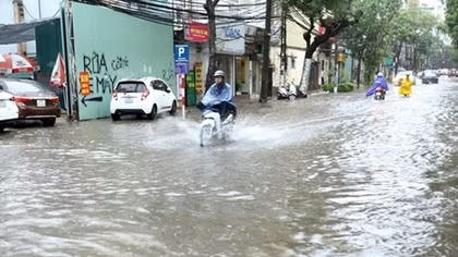 More heavy rains to hit Hanoi