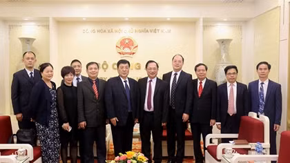 Deputy Minister Nguyen Van Thanh receives Chinese delegation