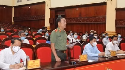 Deputy Minister Tran Quoc To meets voters of Bac Ninh