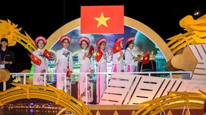 Da Nang bursting with excitement in street festival