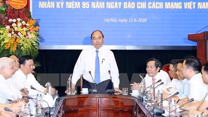 Journalists make huge contributions to nation: PM