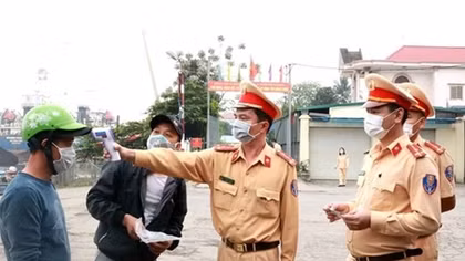 Hai Phong closes 380 health checkpoints at residential areas
