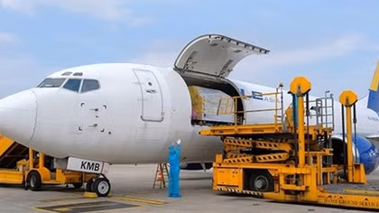 An additional 921,400 doses of AstraZeneca vaccine delivered to Vietnam