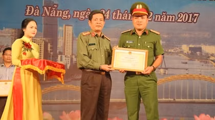 Outstanding individuals and teams in “All people protecting security” honored