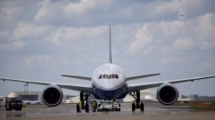 Boeing second-quarter profit, cash top estimates; raises 2017 forecast again