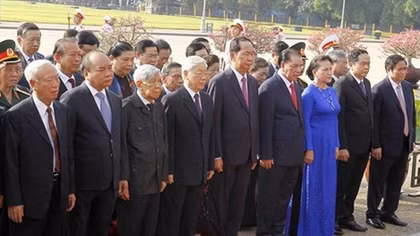 Vietnamese leaders pay tribute to late President on birth anniversary