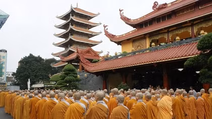 Vietnam Buddhist Sangha in HCM City pays tribute to President Quang