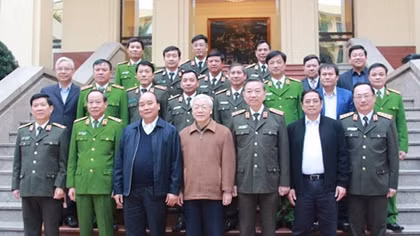 Public Security Central Party Committee reviews Party work