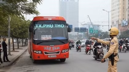 Nearly 100 people killed by road accidents during holidays