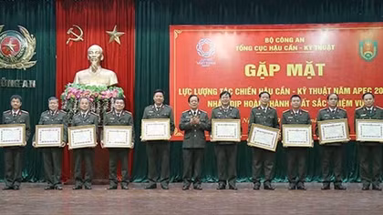 G.D 4 honors outstanding individuals in APEC 2017