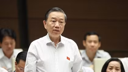 Minister Lam calls for reforms in issuing citizen identification card 
