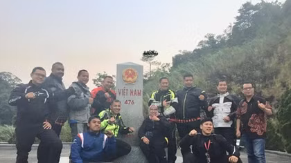 11 bikers ride thousands of kilometers to strengthen Indonesia-Vietnam friendship