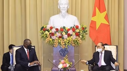 State President hails Vietnam-US defence cooperation