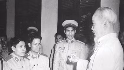 President Ho Chi Minh: Public Security Forces come from the people and serve the people