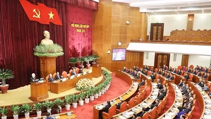 Party Central Committee issues resolution on salary policy reform