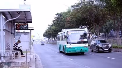 HCM City proposes using minibuses