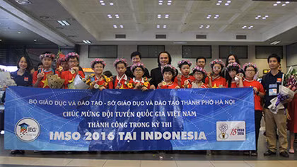 Vietnamese students win high prizes at IMSO 2016