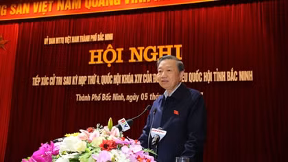 NA deputies meet voters in Bac Ninh