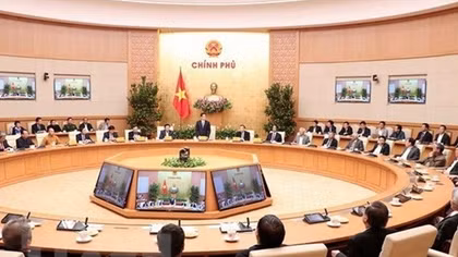 Deputy PM Vu Duc Dam hails scientists’ efforts