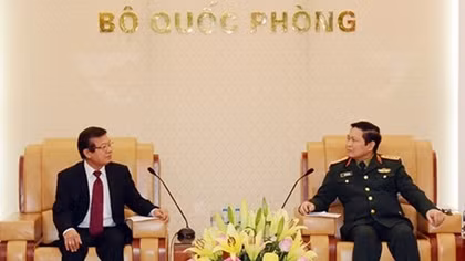 Defence Minister welcomes Cambodia’s interior ministry official