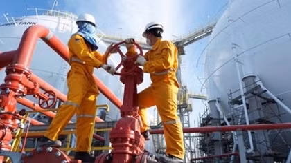 Vietnam's PV Gas forecasts net profit to fall 26 pct in 2017