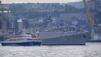 Vietnam’s naval ships join Russian Navy Day parade
