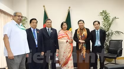 Vietnam develops relations with traditional partners
