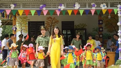 Quang Binh Provincial Police build preschool in border area 