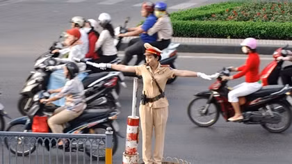Public dispatch to enhance traffic order and safety