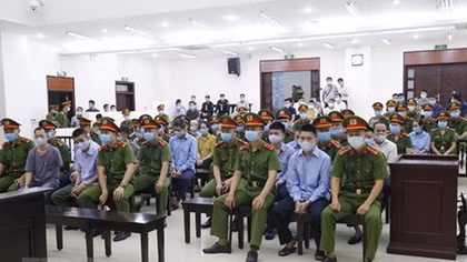 Trial begins for policemen murder case in Dong Tam