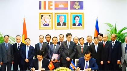 Vietnam, Cambodia look to foster partnership in 28 areas