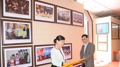 Documents on Hoang Sa, Truong Sa exhibited in Ha Nam