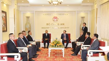 Deputy Minister Nguyen Van Thanh receives delegation of Royal Thai Police