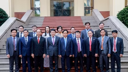 Vietnam Public Security and Lao Security Ministries’ Offices enhance ties