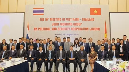 Vietnam, Thailand beef up cooperation in politics and security